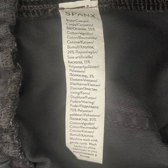 Spanx Stretch Mid Rise Twill Joggers in Washed Black Size Medium - Picture 7 of 13